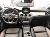 Bán Mercedes CLA250 AMG, màu đỏ, khuyến mãi tết 2020