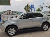 Cần bán lại xe Toyota Fortuner 2.5G sản xuất 2010 xe gia đình