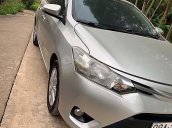 Cần bán Toyota Vios sản xuất năm 2014 xe gia đình, giá tốt