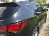 Cần bán xe Hyundai Santa Fe năm sản xuất 2016, màu đen, xe gia đình