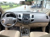 Bán ô tô Toyota Hilux 3.0MT đời 2012, màu đen, nhập khẩu nguyên chiếc  