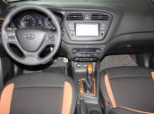 Cần bán Hyundai I20 Active 1.4AT SX 2017, nhập Ấn, xe lướt chuẩn 12000km, xem xe giá tốt