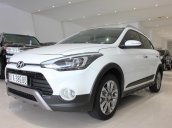 Cần bán Hyundai I20 Active 1.4AT SX 2017, nhập Ấn, xe lướt chuẩn 12000km, xem xe giá tốt