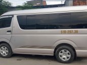 Cần bán Toyota Hiace bán tải 6 chỗ, máy dầu đời 2006, chạy được giờ cấm trong TP