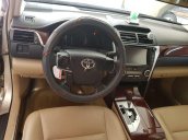 Cần bán Toyota Camry năm 2013, 720 triệu, xe còn nguyên bản