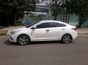 Cần bán xe Hyundai Accent AT năm sản xuất 2019, màu trắng, nhập khẩu