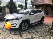 Cần bán Hyundai Tucson 2018, màu trắng, xe nhập, giá 835tr