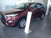 Hyundai Tucson khuyến mãi lớn. Xe đủ màu, giao xe ngay