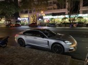 Panamera 2019 màu kịch độc, nội thất đỏ