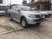 Siêu khuyến mại chiếc xe Mitsubishi Triton 2.5 AT, sản xuất 2019, màu bạc, nhập khẩu nguyên chiếc