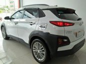 Cần bán lại xe Hyundai Kona 2.0AT năm sản xuất 2018, màu trắng, giá tốt