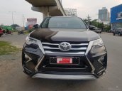 Toyota Đông Sài Gòn bán xe Fortuner số sàn 2017 cực đẹp, full đồ chơi luôn