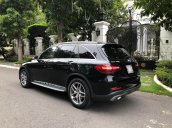 Cần bán xe Mercedes GLC300 4Matic AMG sản xuất 2016 xe gia đình dùng, màu đen