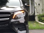 Cần bán xe Mercedes GLC300 4Matic AMG sản xuất 2016 xe gia đình dùng, màu đen