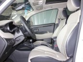 Bán lại xe Kia Rondo 2.0 GATH đời 2016, màu trắng, biển TP HCM