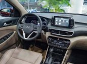 Bán Hyundai Tucson sản xuất 2019, màu trắng, xe giao ngay