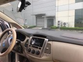 Gia đình bán Toyota Innova E năm sản xuất 2016, màu bạc