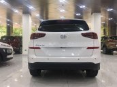 Bán Hyundai Tucson sản xuất 2019, màu trắng, xe giao ngay