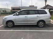 Gia đình bán Toyota Innova E năm sản xuất 2016, màu bạc