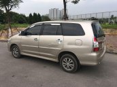 Cần bán lại xe Toyota Innova E sản xuất 2015, giá tốt