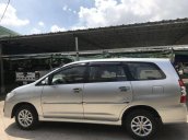 Cần bán xe cũ Toyota Innova sản xuất năm 2014, màu bạc, chính chủ