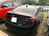 Bán Hyundai Elantra năm sản xuất 2018, màu đen, 480 triệu xe còn mới lắm