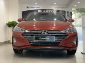 Bán Hyundai Elantra 1.6MT màu đỏ xe sẵn giao ngay, giá chỉ từ 550tr, tặng bộ phụ kiện cao cấp, LH: 0977139312
