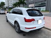 Cần bán lại xe Audi Q7 đời 2011, màu trắng, nhập khẩu nguyên chiếc chính chủ, giá tốt