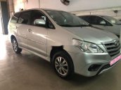 Cần bán xe Toyota Innova 2.0E đời 2015, màu bạc