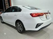 Bán ô tô Kia Cerato đời 2018, màu trắng, mới 99%