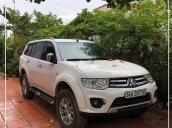 Bán xe Mitsubishi Pajero đời 2014, màu trắng, số sàn