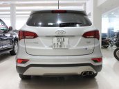 Bán Hyundai Santa Fe năm sản xuất 2017, màu bạc còn mới