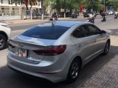 Cần bán Hyundai Elantra 2018, màu bạc, xe nhập