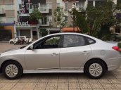 Cần bán Hyundai Avante đăng ký lần đầu 2015, màu bạc nhập khẩu nguyên chiếc giá chỉ 355 triệu đồng