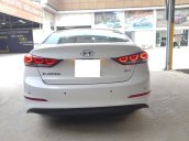 Hãng bán Hyundai Elantra GLS 1.6MT, đời 2016, màu trắng, xe gia đình