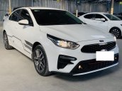 Hãng bán Kia Cerato 1.6MT, màu trắng, đời 2018, form mới 2019