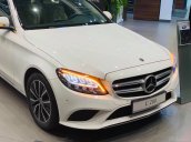 Cần bán gấp Mercedes-Benz C200 class đăng ký lần đầu 2019, màu trắng xe gia đình giá 1 tỷ 420 triệu đồng