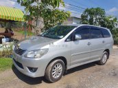 Cần bán gấp Toyota Innova đời 2014, màu bạc, đầy đủ đồ chơi