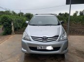 Bán Toyota Innova năm 2011, màu bạc số sàn, 435tr, xe nguyên bản