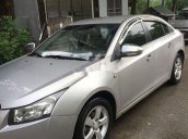 Cần bán lại xe Chevrolet Cruze đời 2010, màu bạc số sàn