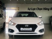 Bán xe Hyundai Accent sản xuất năm 2019, màu trắng số sàn, lướt siêu mới