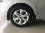 Bán Hyundai Grand i10 2019, màu bạc giá cạnh tranh