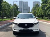 Cần bán xe Mazda CX 5 2.0 đời 2018, màu trắng xe gia đình