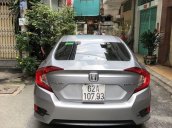 Bán Honda Civic 2018, màu bạc xe gia đình, giá 755tr xe nguyên bản