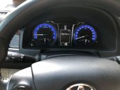 Bán xe Toyota Camry 2.0E đời 2018, màu đen còn mới