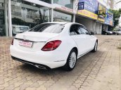 Mercedes Benz Exclusive C250 đời 2016, màu trắng nội thất kem tuyệt đẹp