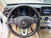 Mercedes Benz Exclusive C250 đời 2016, màu trắng nội thất kem tuyệt đẹp