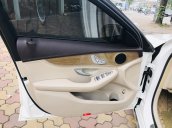 Mercedes Benz Exclusive C250 đời 2016, màu trắng nội thất kem tuyệt đẹp