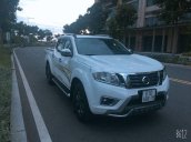 Cần bán gấp Nissan Navara AT đời 2017, màu trắng, xe nhập chính chủ, giá tốt