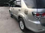 Cần bán lại xe Toyota Fortuner 2013, màu bạc xe gia đình, giá tốt